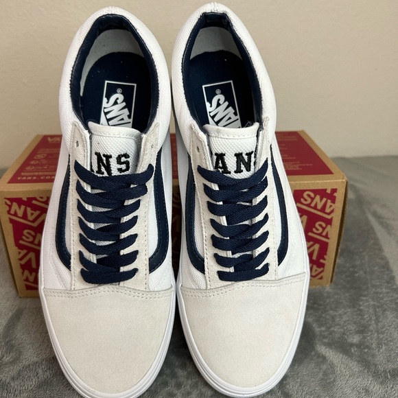 Vans Old Skool Vans Club White/Navy Women Size 10, Men Size 8.5 - Picture 4 of 12